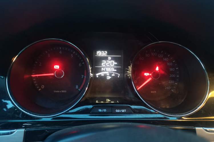 Used Volkswagen Bora 2014 1.6L Manual Comfort Model Instrument Cluster