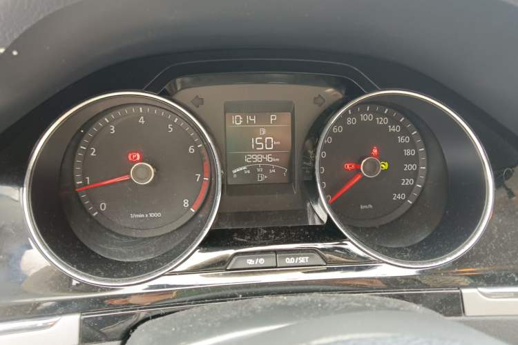 Used Volkswagen Bora 2014 1.6L Automatic Fashion Model Instrument Cluster