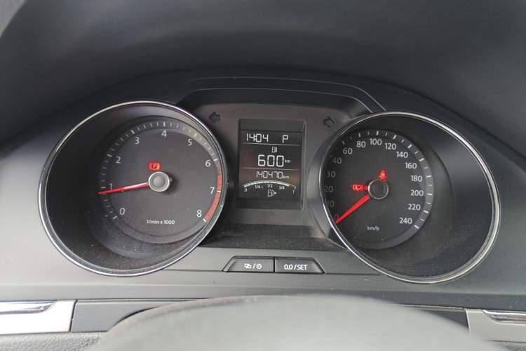 Used Volkswagen Bora 2014 1.6L Automatic Fashion Model Instrument Cluster