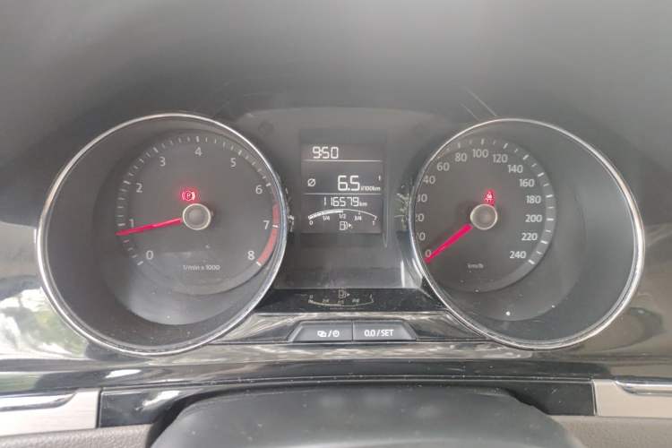 Used Volkswagen Bora 2014 1.6L Manual Comfort Model Instrument Cluster