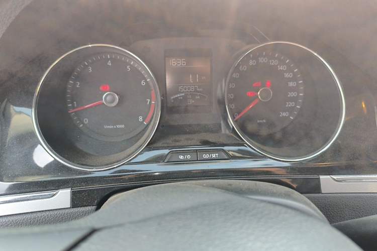 Used Volkswagen Bora 2014 1.6L Manual Comfort Model Instrument Cluster