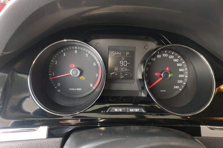 Used Volkswagen Bora 2014 1.4TSI Automatic Comfort Model Instrument Cluster