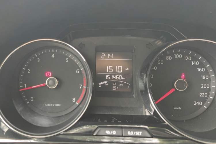 Used Volkswagen Bora 2014 1.6L Manual Comfort Model Instrument Cluster