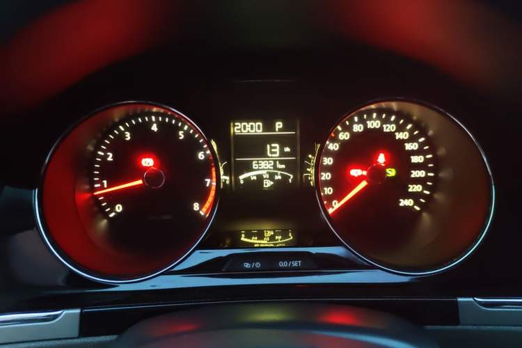 Used Volkswagen Bora 2014 1.6L Automatic Comfort Model Instrument Cluster