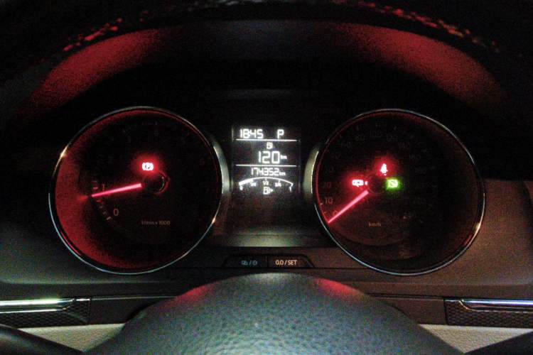 Used Volkswagen Bora 2014 1.6L Automatic Fashion Model Instrument Cluster