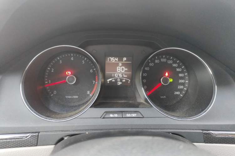 Used Volkswagen Bora 2014 1.6L Automatic Fashion Model Instrument Cluster