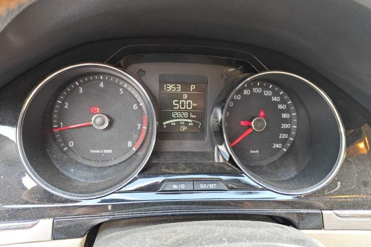 Used Volkswagen Bora 2014 1.6L Automatic Comfort Model Instrument Cluster