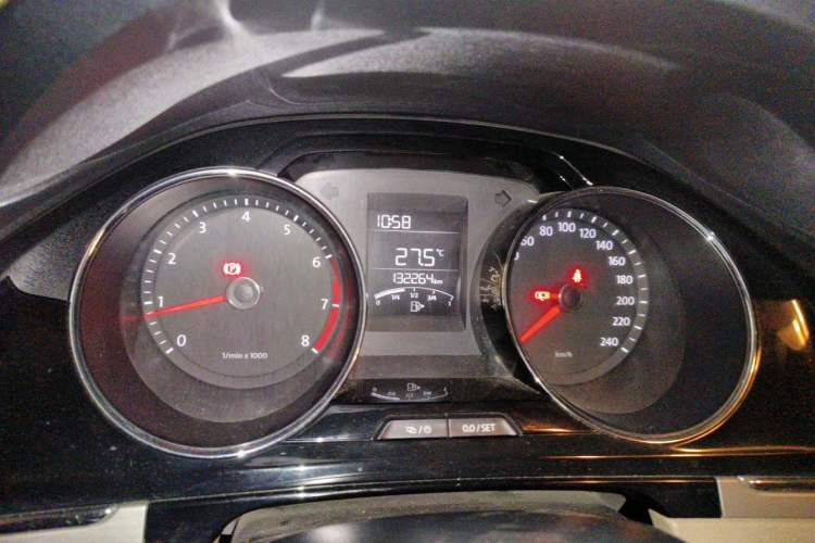 Used Volkswagen Bora 2014 1.6L Manual Comfort Model Instrument Cluster