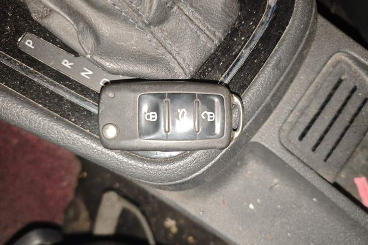 Used Volkswagen Bora 2014 1.6L Automatic Comfort Model Interior 1