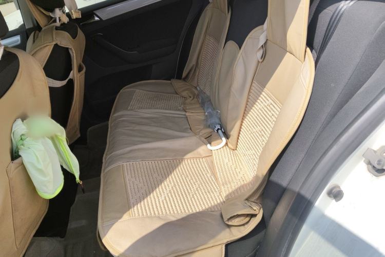 Used Volkswagen Bora 2014 1.6L Automatic Fashion Model Interior 4