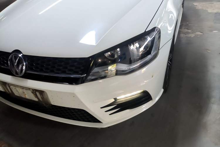 Used Volkswagen Bora 2014 1.4TSI Manual Sportline Left Front Headlight