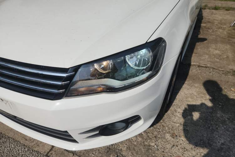 Used Volkswagen Bora 2014 1.4TSI Automatic Comfort Model Left Front Headlight
