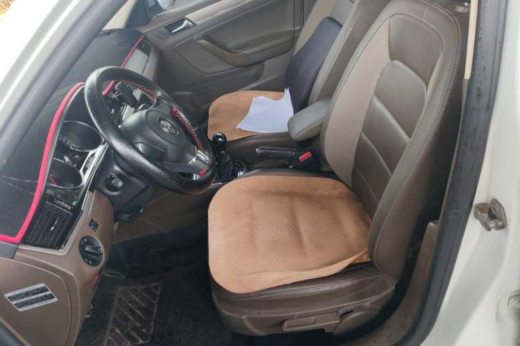Used Volkswagen Bora 2014 1.6L Manual Comfort Model Left Front Seat
