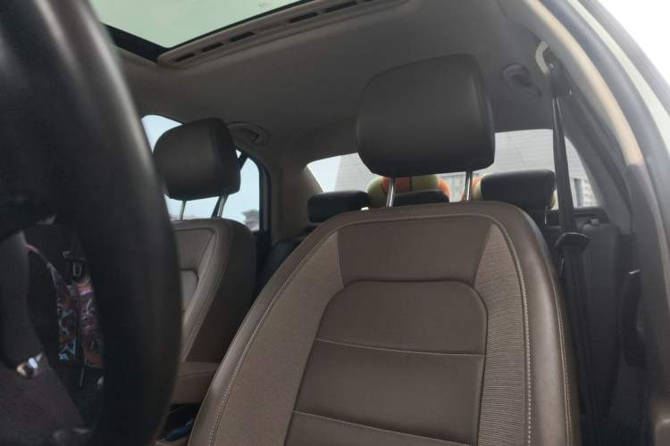 Used Volkswagen Bora 2014 1.6L Manual Comfort Model Left Front Seat
