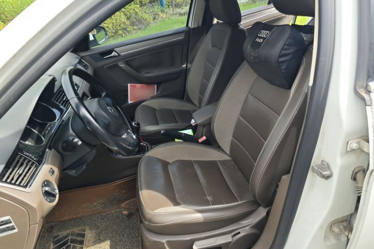 Used Volkswagen Bora 2014 1.6L Manual Comfort Model Left Front Seat
