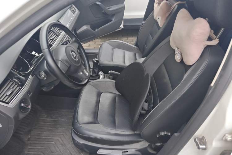 Used Volkswagen Bora 2014 1.6L Manual Comfort Model Left Front Seat