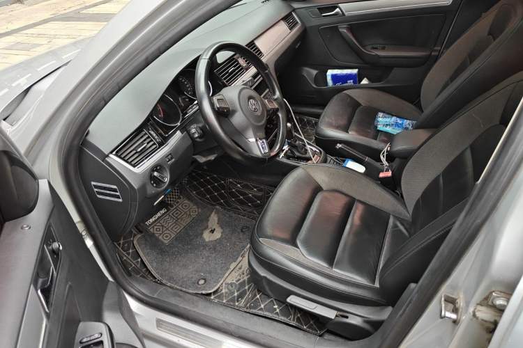Used Volkswagen Bora 2014 1.6L Automatic Comfort Model Left Front Seat