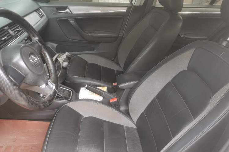 Used Volkswagen Bora 2014 1.6L Automatic Comfort Model Left Front Seat