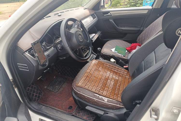 Used Volkswagen Bora 2014 1.6L Manual Comfort Model Left Front Seat