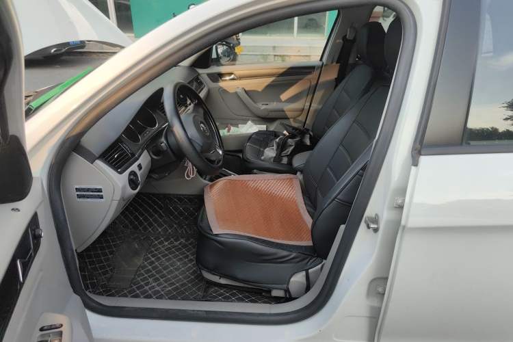 Used Volkswagen Bora 2014 1.6L Automatic Fashion Model Left Front Seat