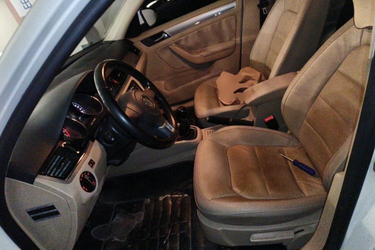Used Volkswagen Bora 2014 1.6L Manual Comfort Model Left Front Seat