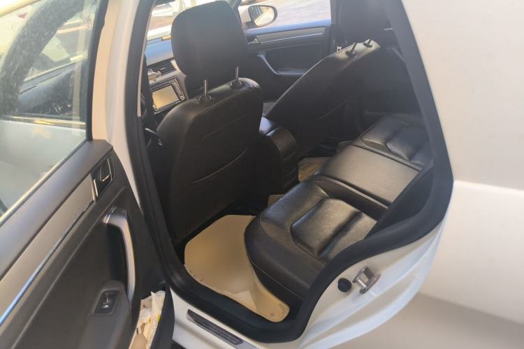 Used Volkswagen Bora 2014 1.6L Automatic Comfort Model Left Rear Seat