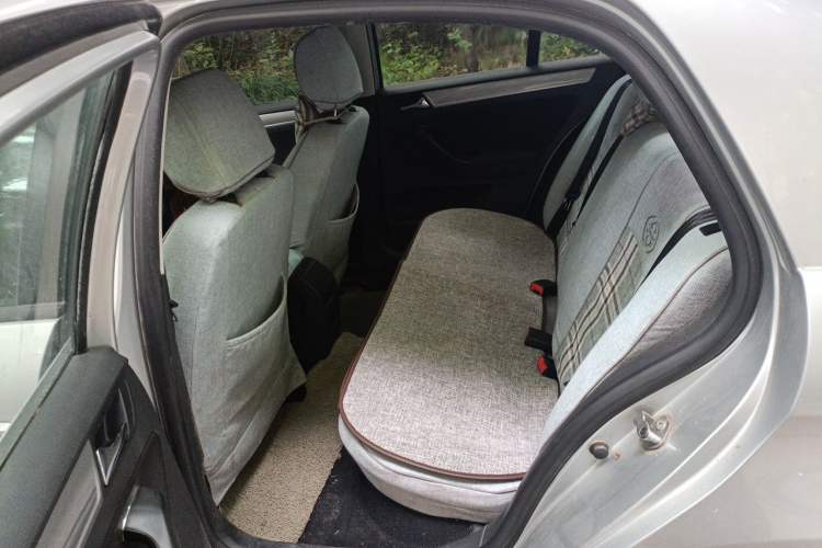 Used Volkswagen Bora 2014 1.6L Automatic Fashion Model Left Rear Seat