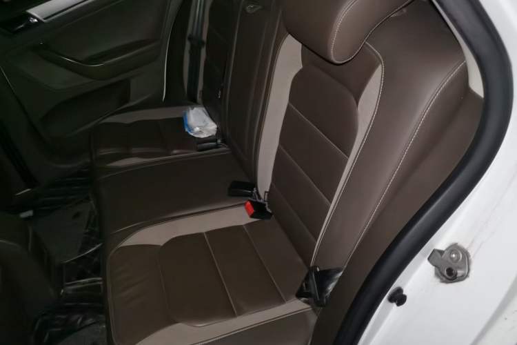 Used Volkswagen Bora 2014 1.6L Automatic Comfort Model Left Rear Seat