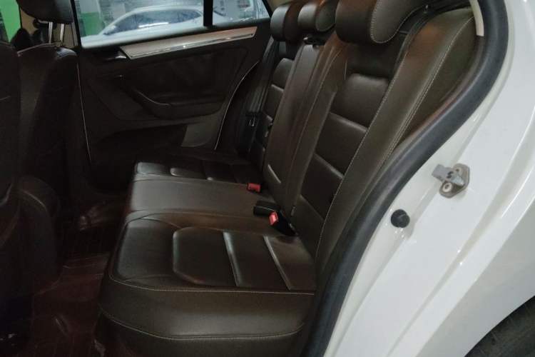 Used Volkswagen Bora 2014 1.6L Automatic Comfort Model Left Rear Seat
