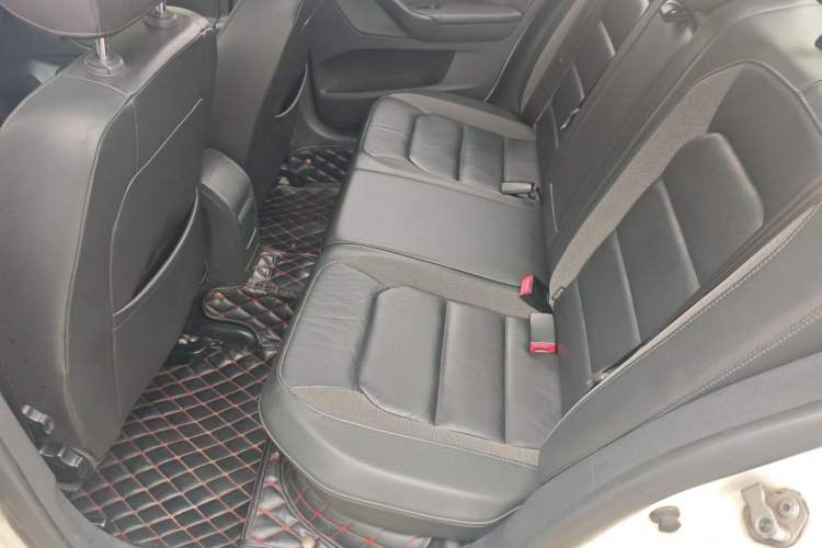 Used Volkswagen Bora 2014 1.6L Automatic Comfort Model Left Rear Seat