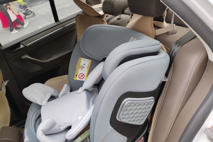 Used Volkswagen Bora 2014 1.6L Automatic Comfort Model Left Rear Seat