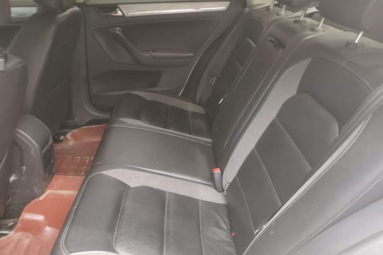 Used Volkswagen Bora 2014 1.6L Automatic Comfort Model Left Rear Seat