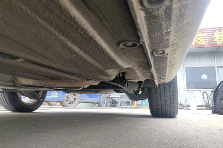 Used Volkswagen Bora 2014 1.6L Automatic Comfort Model Left Side Sill