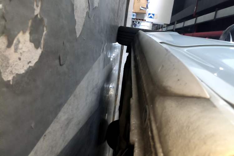 Used Volkswagen Bora 2014 1.4TSI Manual Sportline Left Side Sill