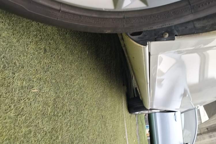 Used Volkswagen Bora 2014 1.6L Manual Comfort Model Left Side Sill