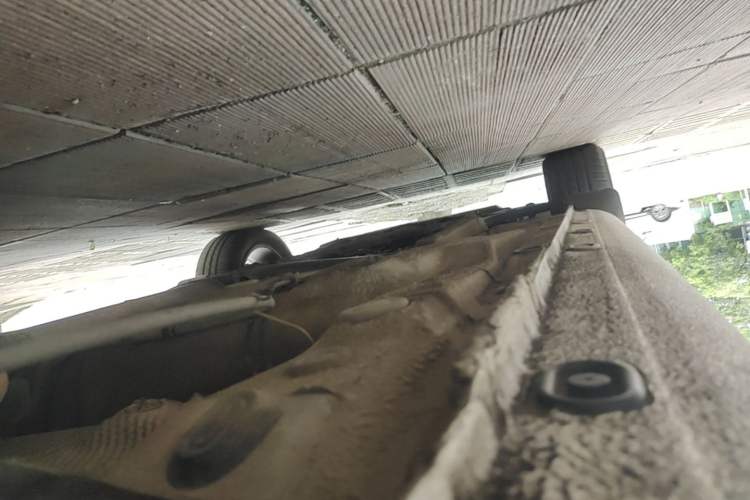 Used Volkswagen Bora 2014 1.6L Manual Comfort Model Left Side Sill