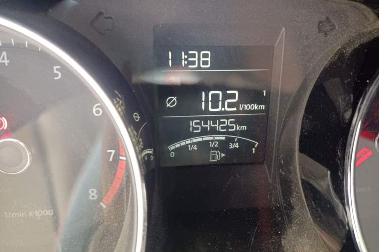 Used Volkswagen Bora 2014 1.6L Manual Comfort Model Odometer Close Up