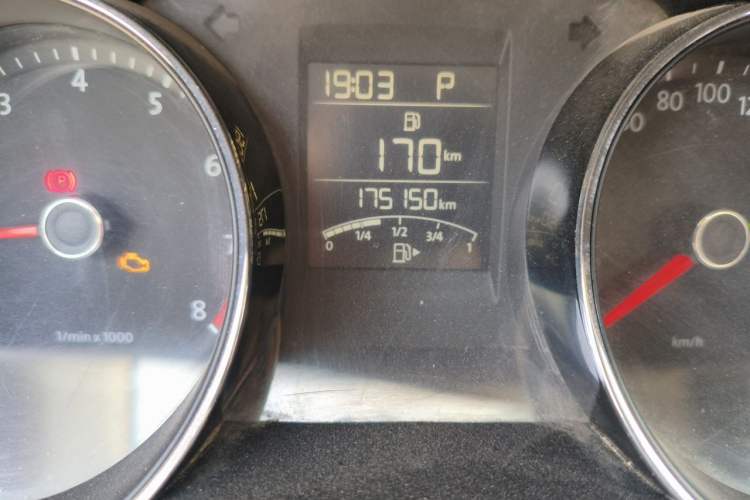 Used Volkswagen Bora 2014 1.6L Automatic Comfort Model Odometer Close Up