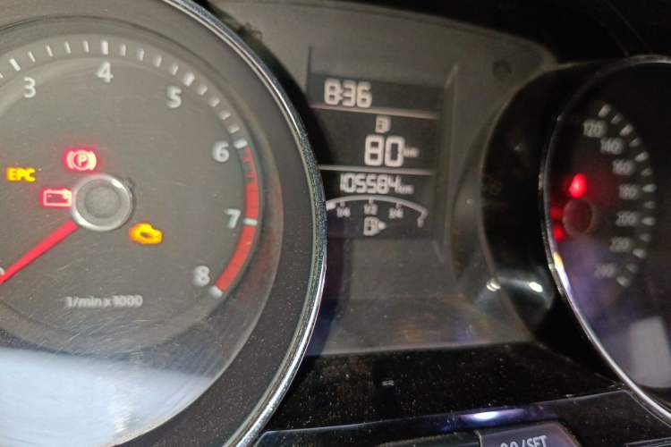 Used Volkswagen Bora 2014 1.6L Manual Comfort Model Odometer Close Up