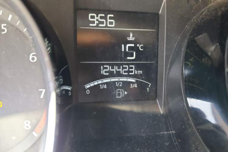 Used Volkswagen Bora 2014 1.6L Manual Comfort Model Odometer Close Up
