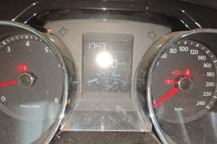 Used Volkswagen Bora 2014 1.6L Manual Comfort Model Odometer Close Up