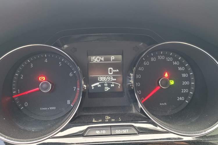 Used Volkswagen Bora 2014 1.6L Automatic Comfort Model Odometer Close Up