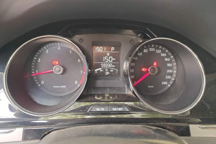 Used Volkswagen Bora 2014 1.6L Automatic Comfort Model Odometer Close Up