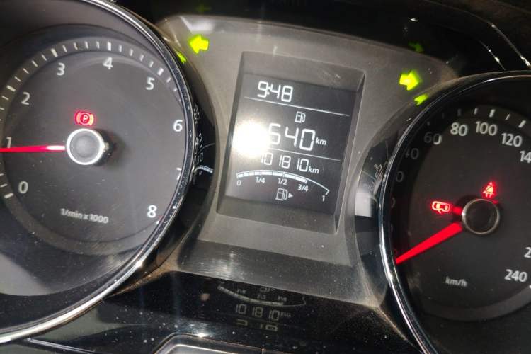 Used Volkswagen Bora 2014 1.6L Manual Comfort Model Odometer Close Up