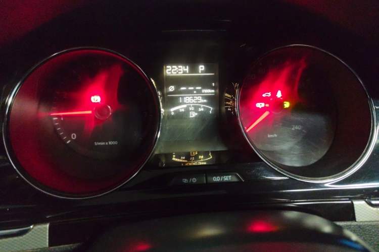 Used Volkswagen Bora 2014 1.4TSI Automatic Sportline Odometer Close Up