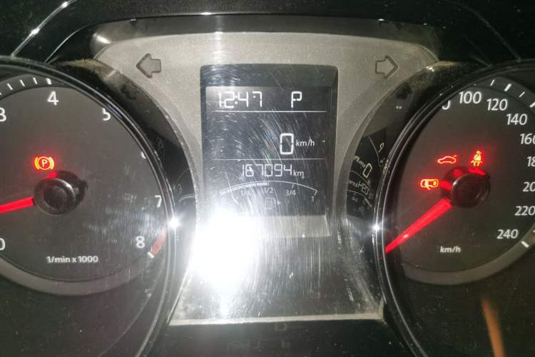Used Volkswagen Bora 2014 1.6L Automatic Comfort Model Odometer Close Up