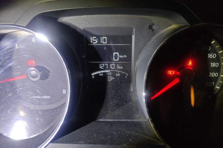 Used Volkswagen Bora 2014 1.6L Manual Fashion Edition Odometer Close Up