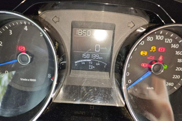 Used Volkswagen Bora 2014 1.4TSI Automatic Sportline Odometer Close Up