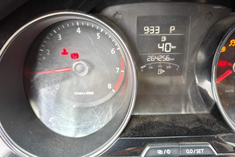 Used Volkswagen Bora 2014 1.6L Automatic Comfort Model Odometer Close Up