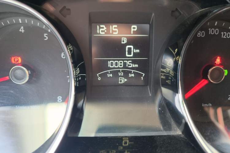 Used Volkswagen Bora 2014 1.6L Automatic Comfort Model Odometer Close Up
